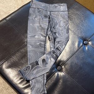 ALO Yoga Marble Pattern Leggings